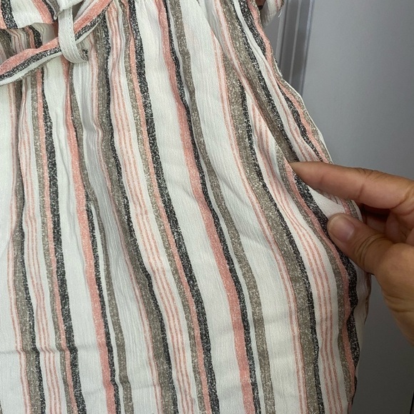 By & By pinstripe paper bag waist belted shorts- made in Vietnam - Picture 4 of 5